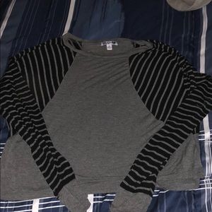 Long sleeve crop top